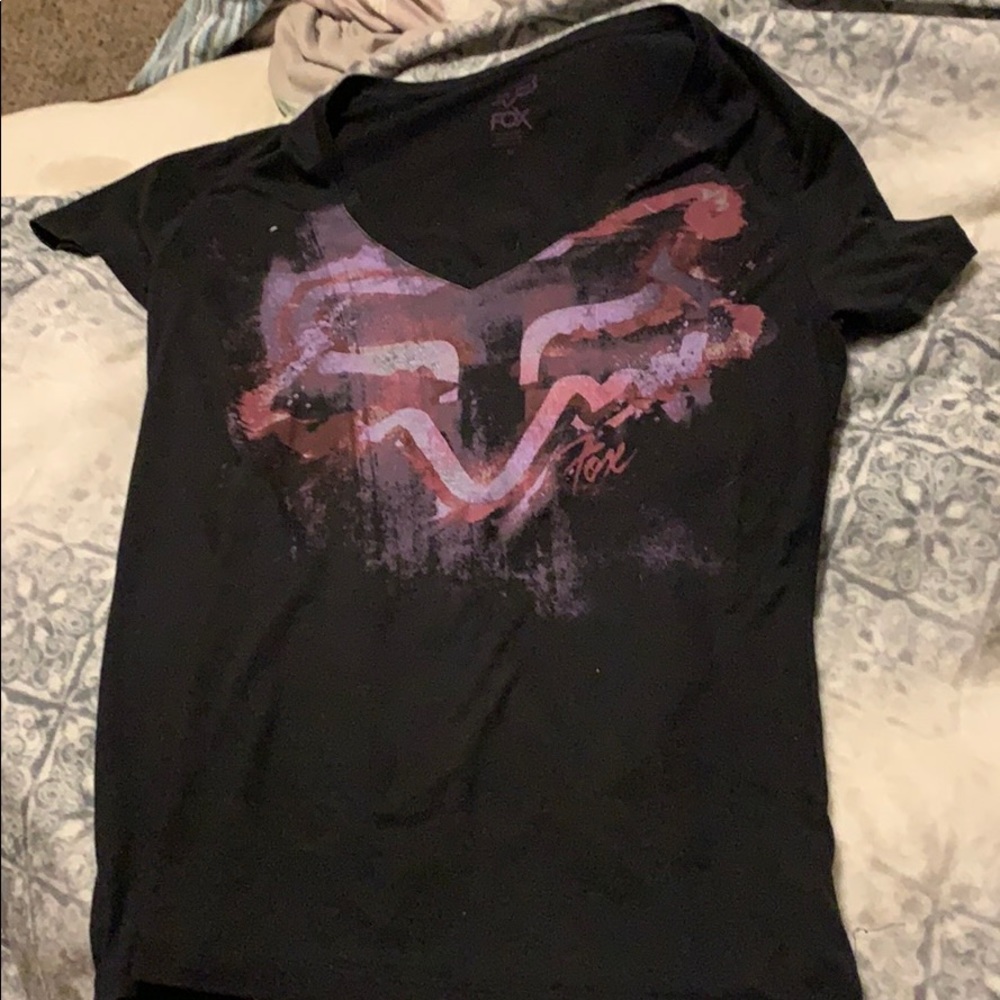 Fox v neck